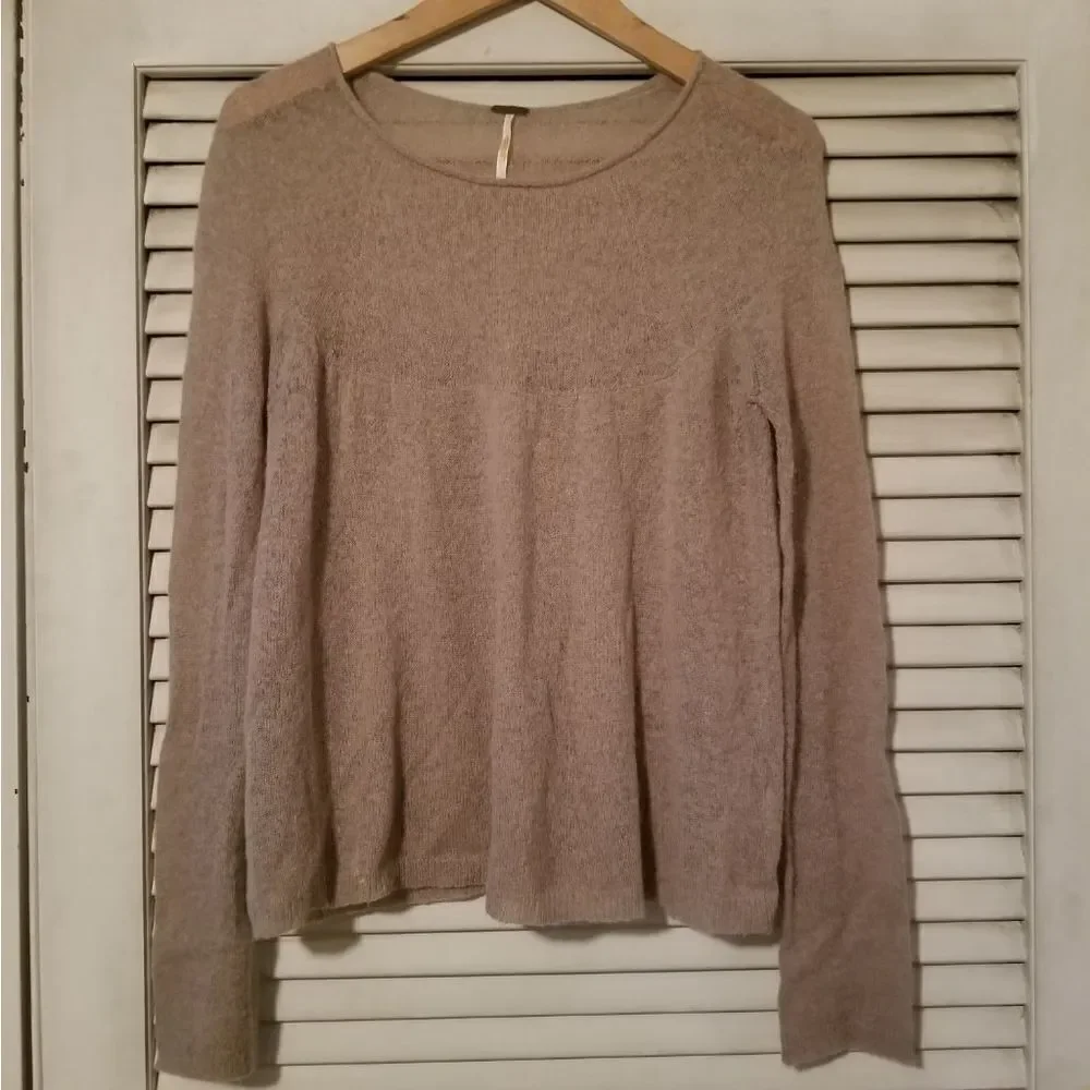 Free People Taupe Light Weight Sweater Small